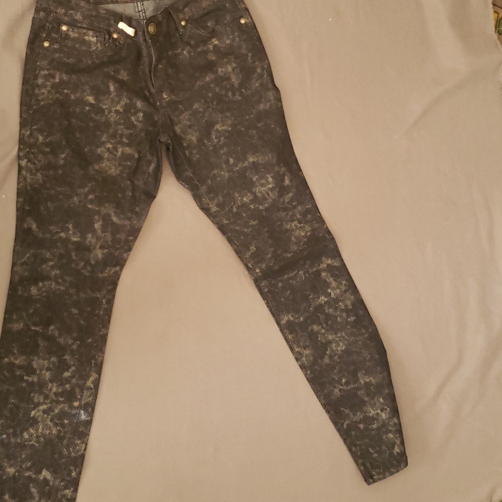 Skinny jeans